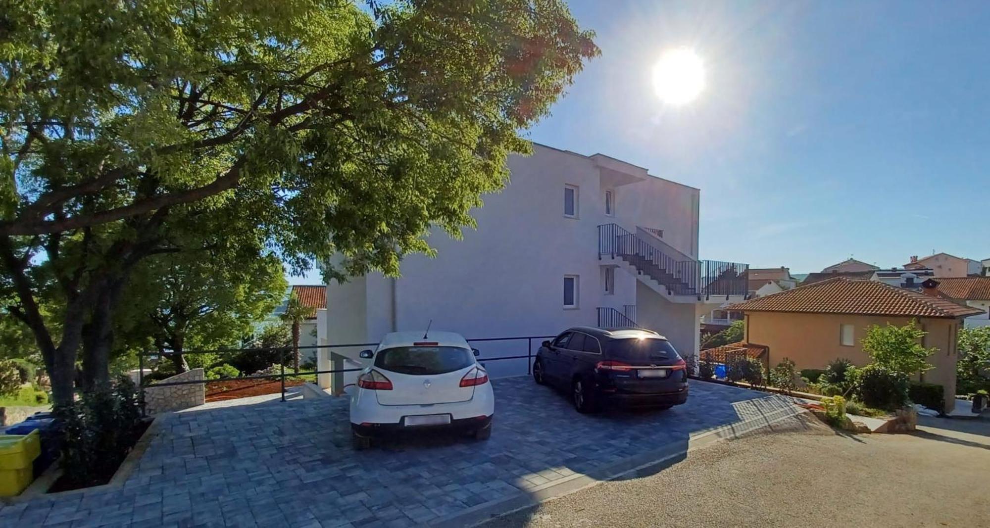 Apartments Daria Krk Town Bagian luar foto