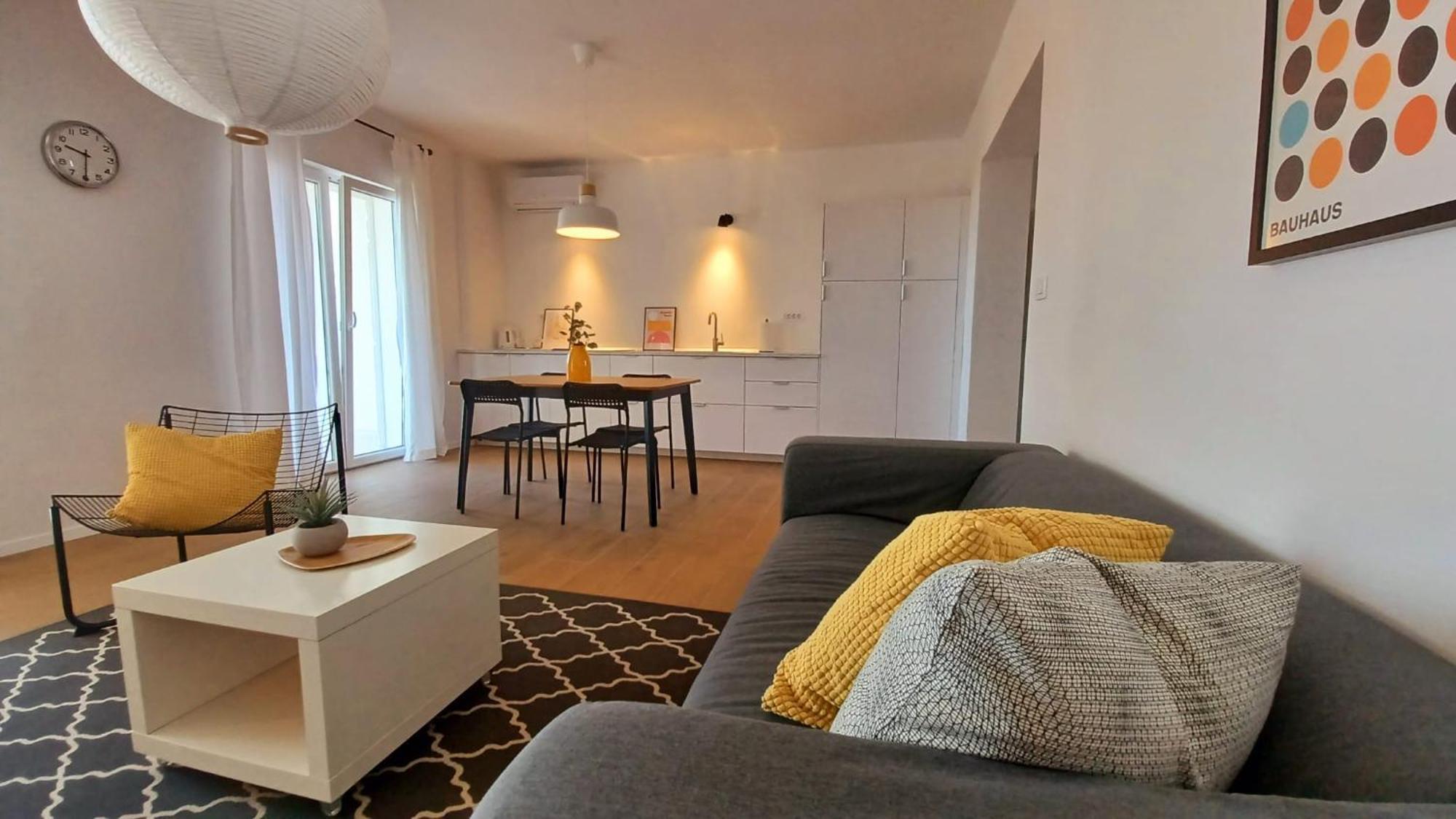Apartments Daria Krk Town Bagian luar foto