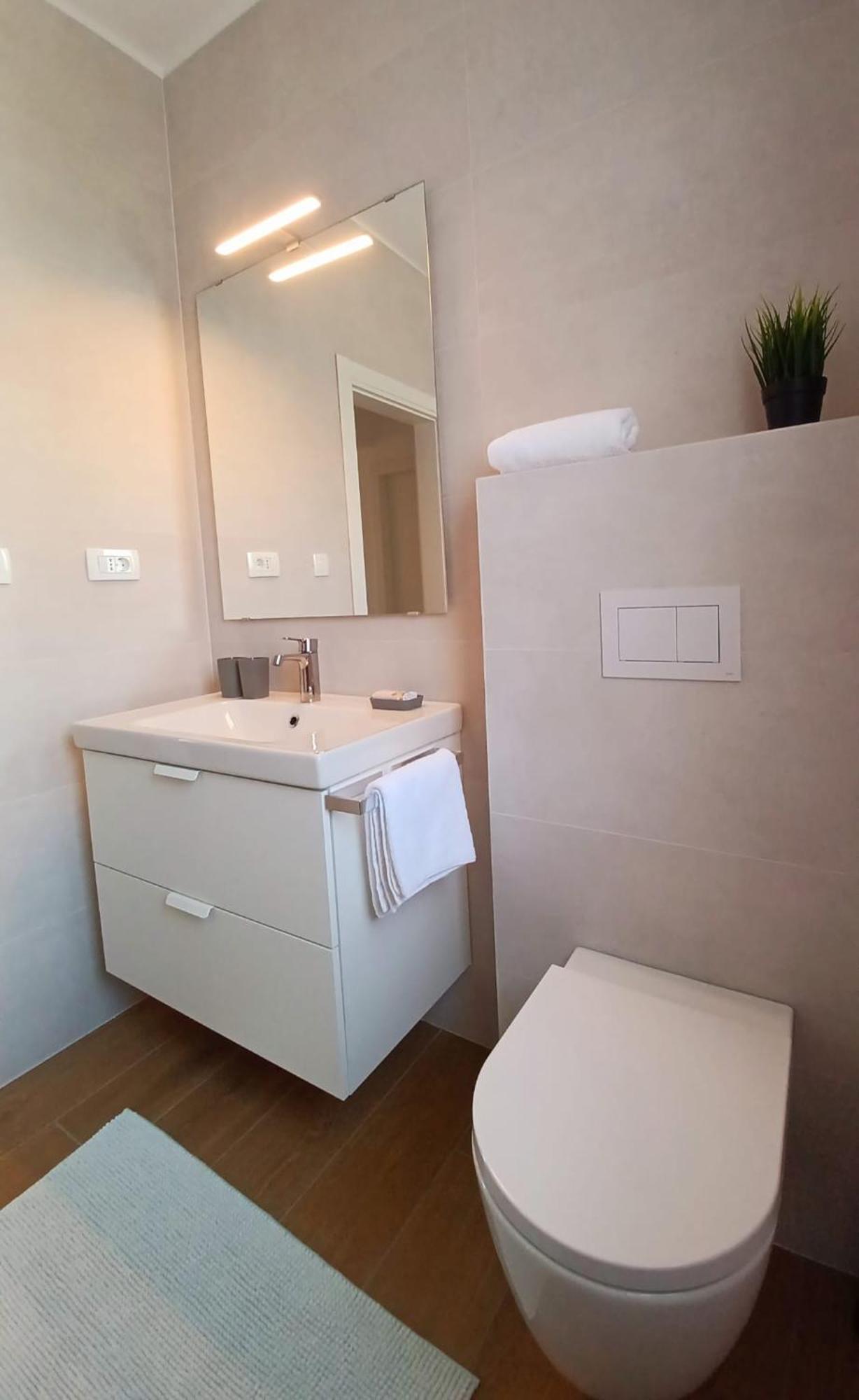 Apartments Daria Krk Town Bagian luar foto