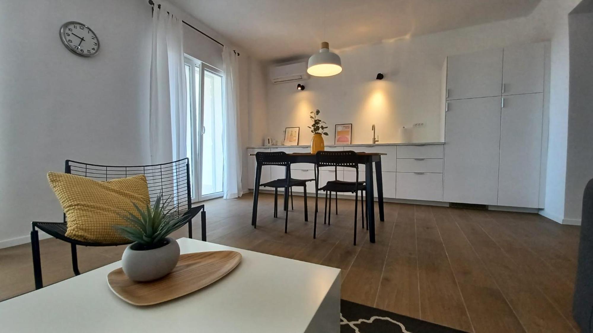 Apartments Daria Krk Town Bagian luar foto